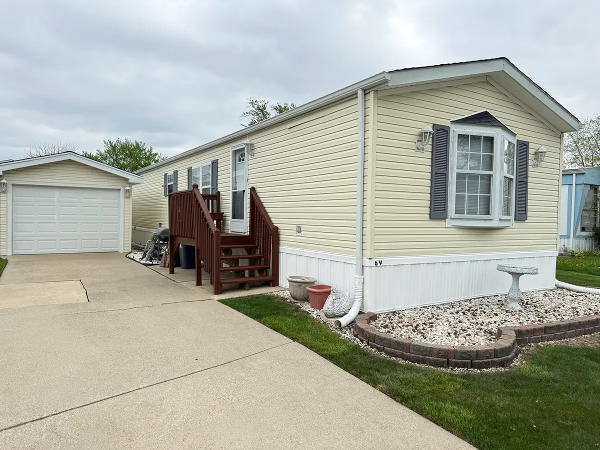 69 Meadowlark Lane, Beecher, IL 60401 - #1