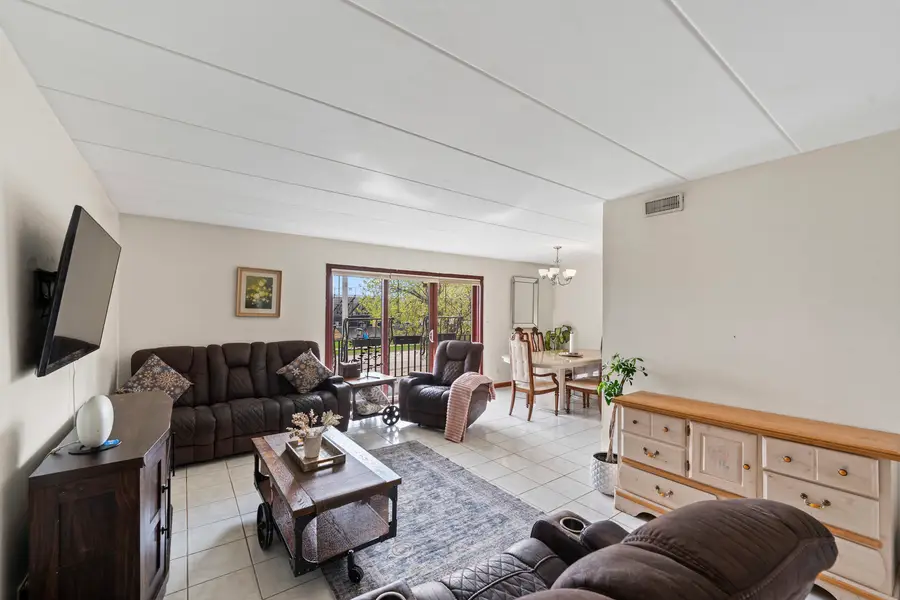 10538 Central Avenue #2S, Chicago Ridge, IL 60415 - #2