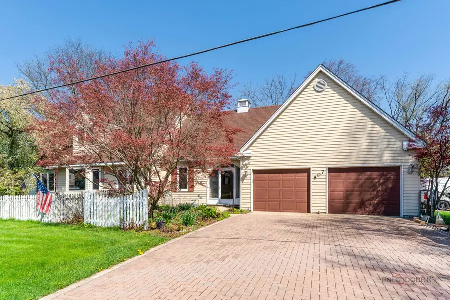 807 Burris Avenue, Lake Bluff, IL 60044 - #3