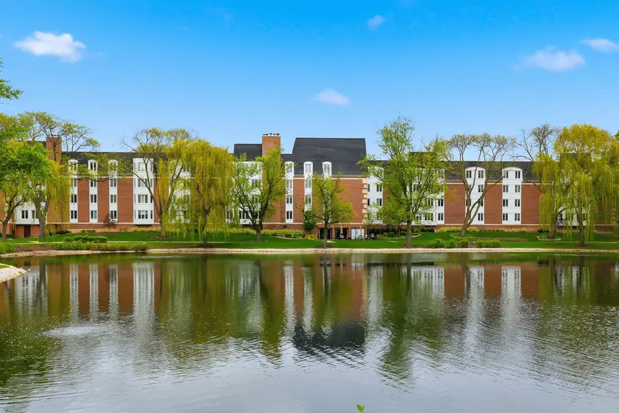 175 Lake Boulevard #302, Buffalo Grove, IL 60089 - #2