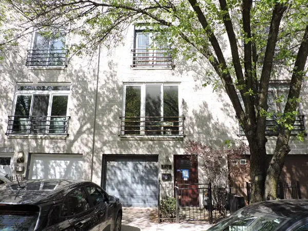 638 N Armour Street, Chicago, IL 60642