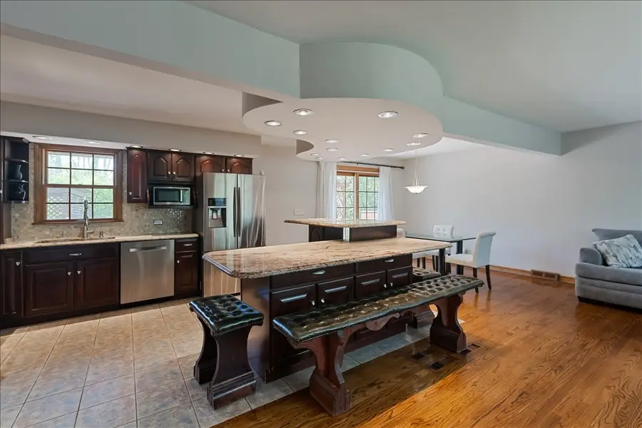 33 Half Day Road, Lincolnshire, IL 60069 - #3