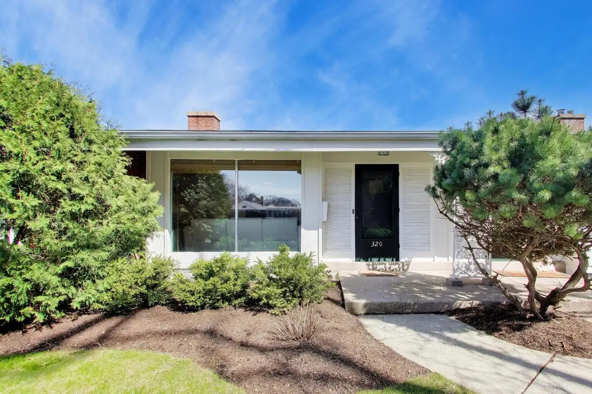 320 Linden Avenue, Wilmette, IL 60091 - #1