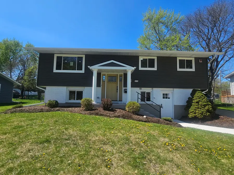 1570 Jefferson Road, Hoffman Estates, IL 60169 - #2