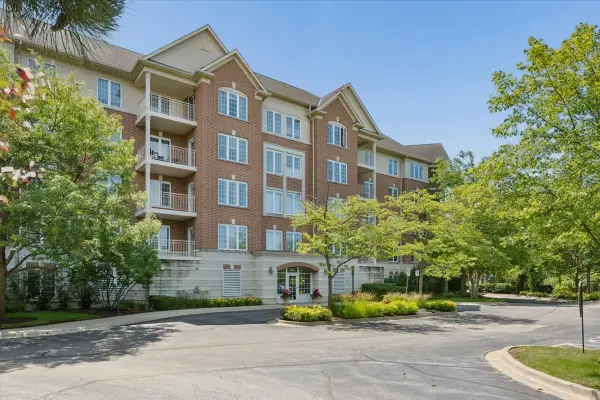 610 Robert York Avenue #202, Deerfield, IL 60015