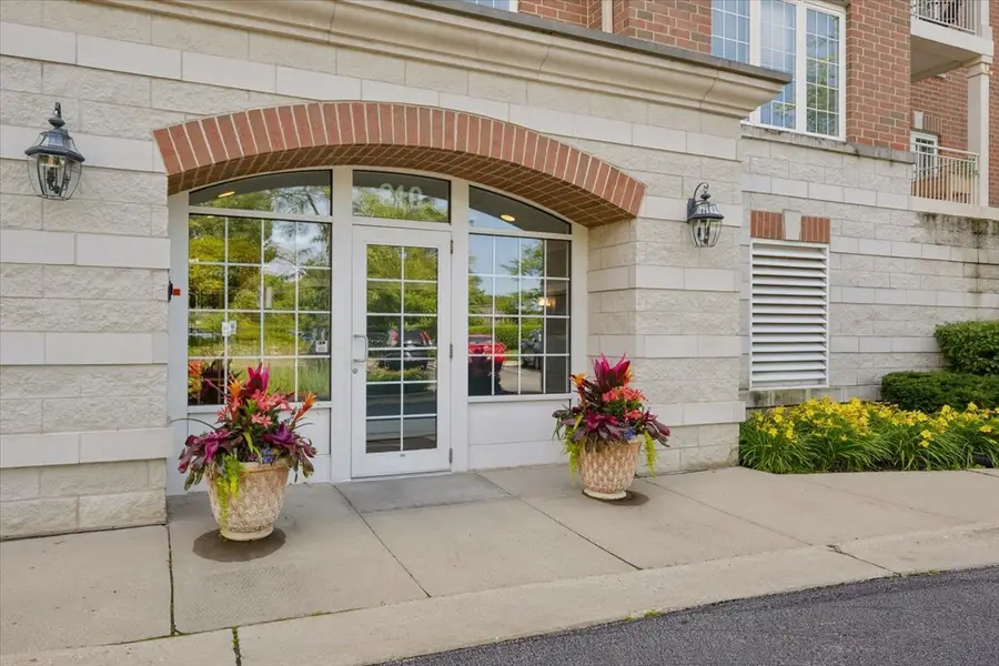 610 Robert York Avenue #202, Deerfield, IL 60015 - #2