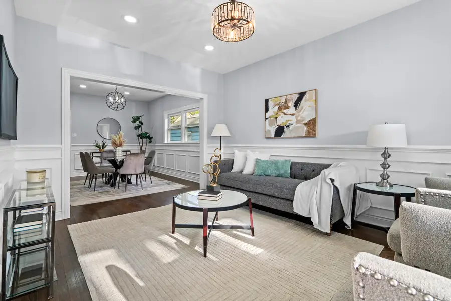10151 S Avenue M, Chicago, IL 60617 - #3