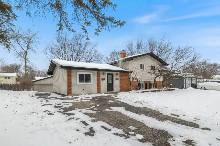630 Bode Road, Hoffman Estates, IL 60169 - #2