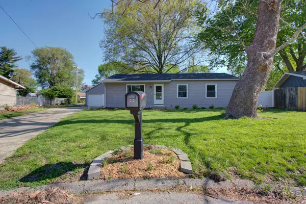 1404 Briarwood Drive, Champaign, IL 61821