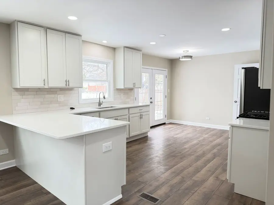 711 Woodhollow Lane, Buffalo Grove, IL 60089 - #3