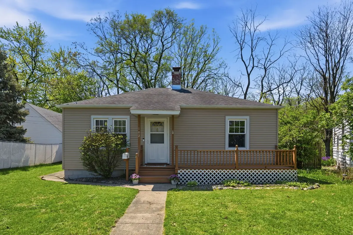 102 18th Avenue, Moline, IL 61265 - #1