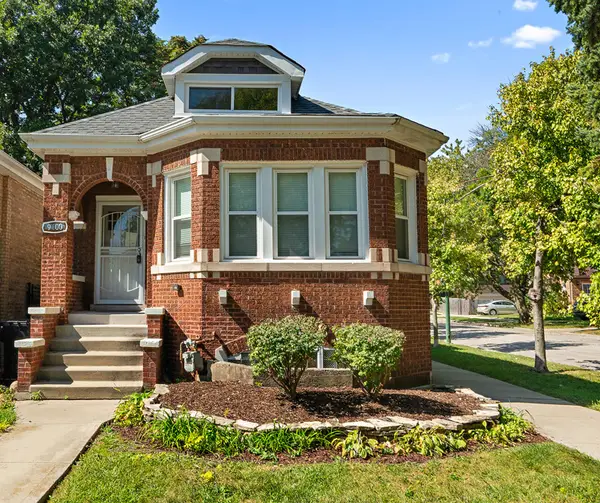 9400 S Charles Street, Chicago, IL 60643