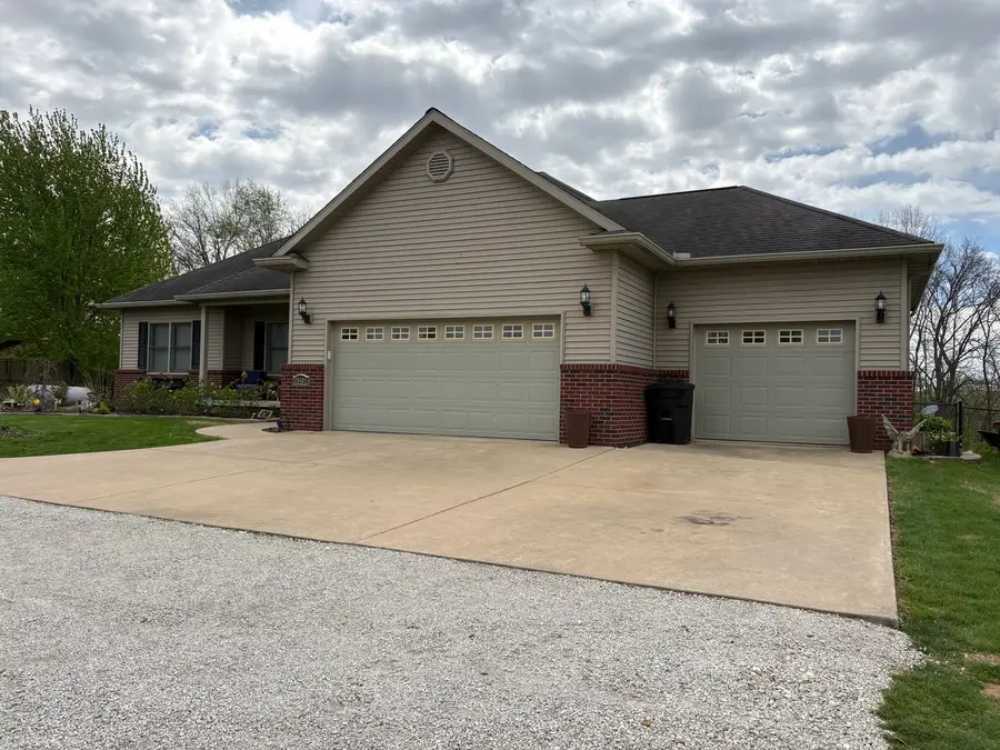 25401 Longview Road, Hopedale, IL 61747 - #2
