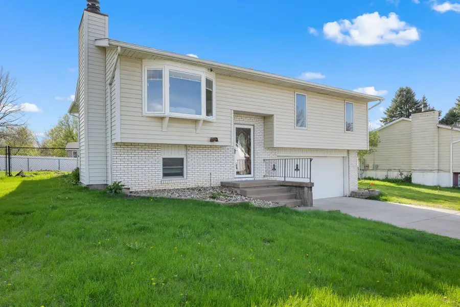 109 Blackhawk Drive, Park View, IA 52748 - #2