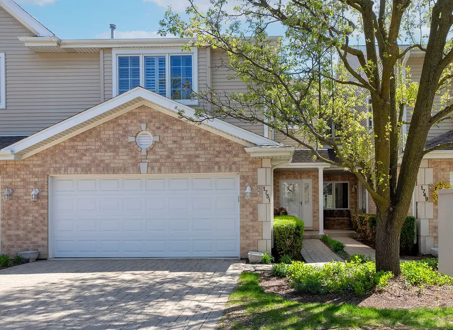1751 Park Ridge Point, Park Ridge, IL 60068 - #2