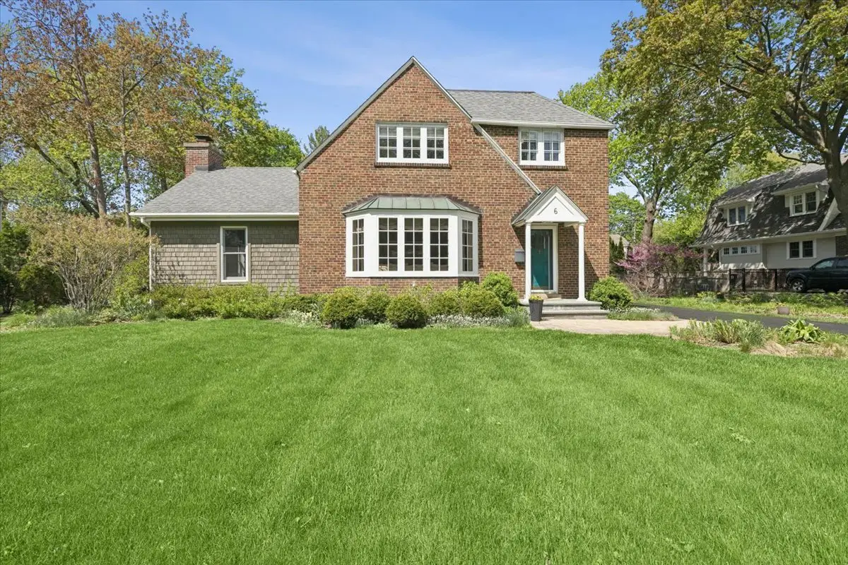 6 E Witchwood Lane, Lake Bluff, IL 60044 - #1