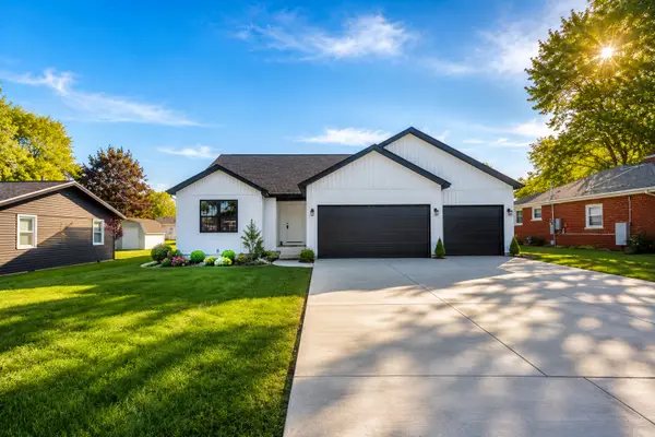 202 W Evergreen Drive, St. Joseph, IL 61873