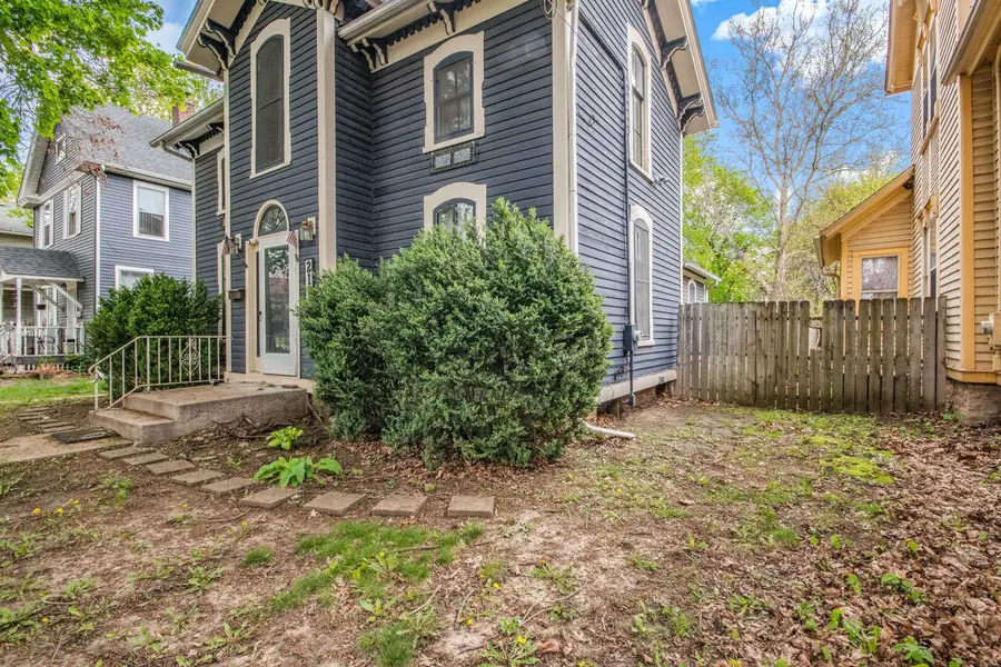 212 S 4th Street, Aurora, IL 60505 - #3