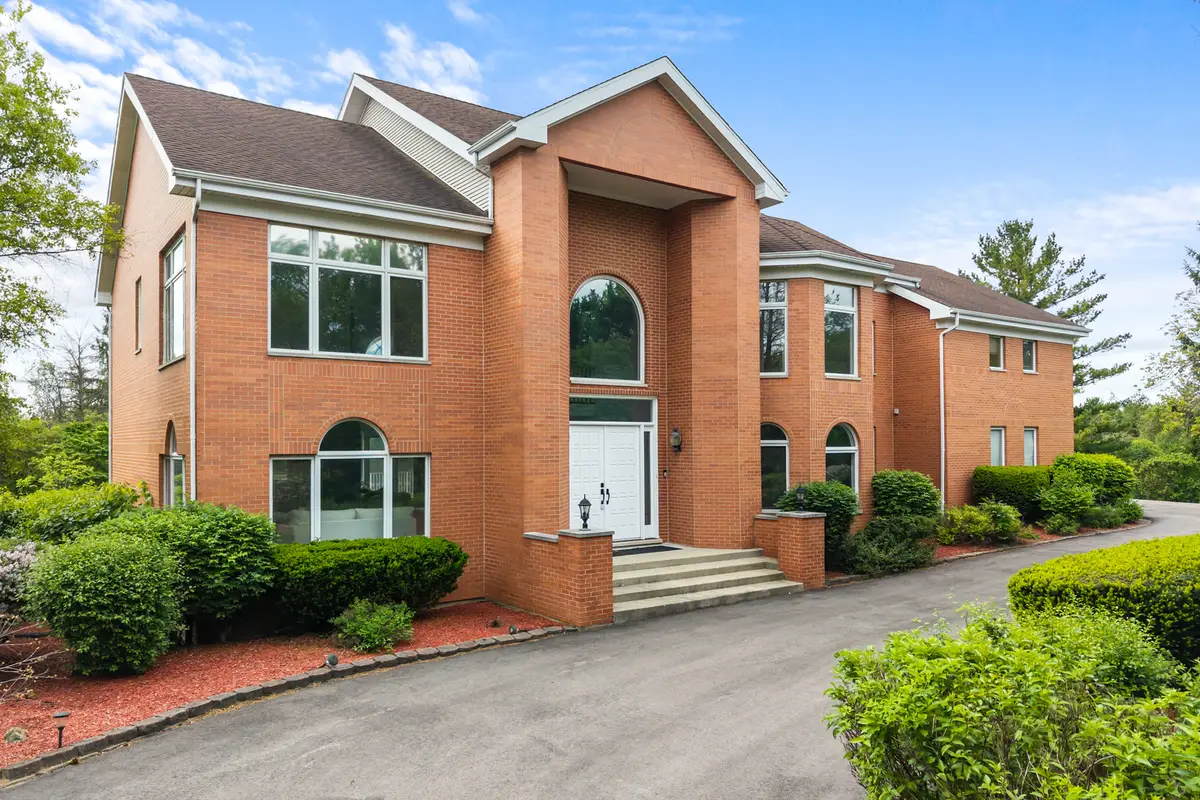 309 Dundee Road, Barrington, IL 60010 - #1