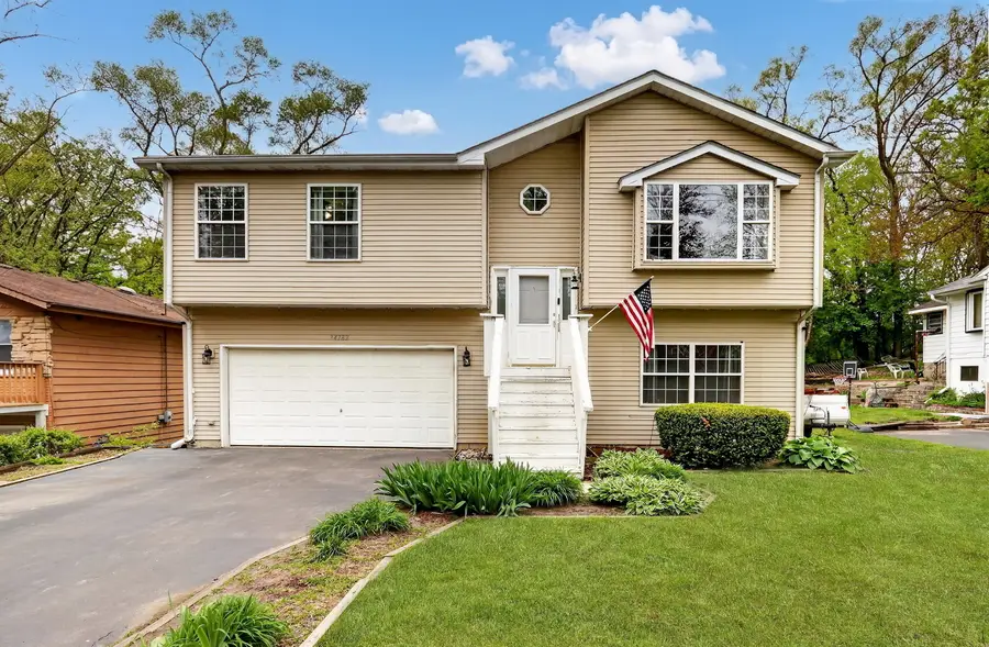 34782 N Oakside Avenue, Ingleside, IL 60041 - #2
