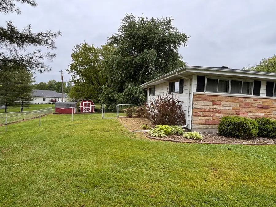 433 Stinson Drive, Mount Vernon, IL 62864 - #3