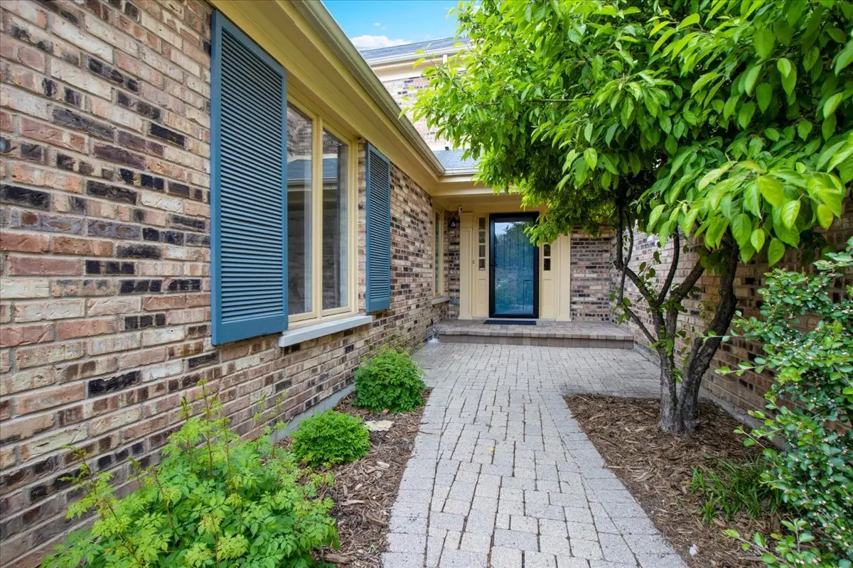 7 The Court Of Island Point, Northbrook, IL 60062 - #1