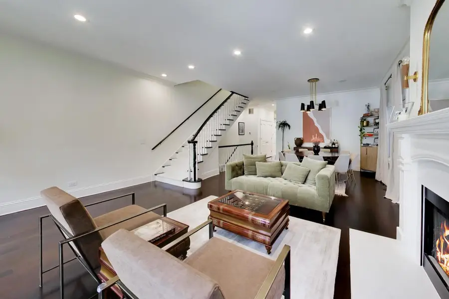 3111 N Kenmore Avenue, Chicago, IL 60657 - #3