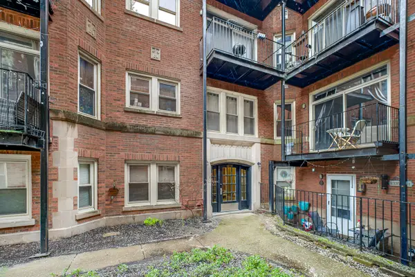 1659 W Pratt Boulevard #2B, Chicago, IL 60626