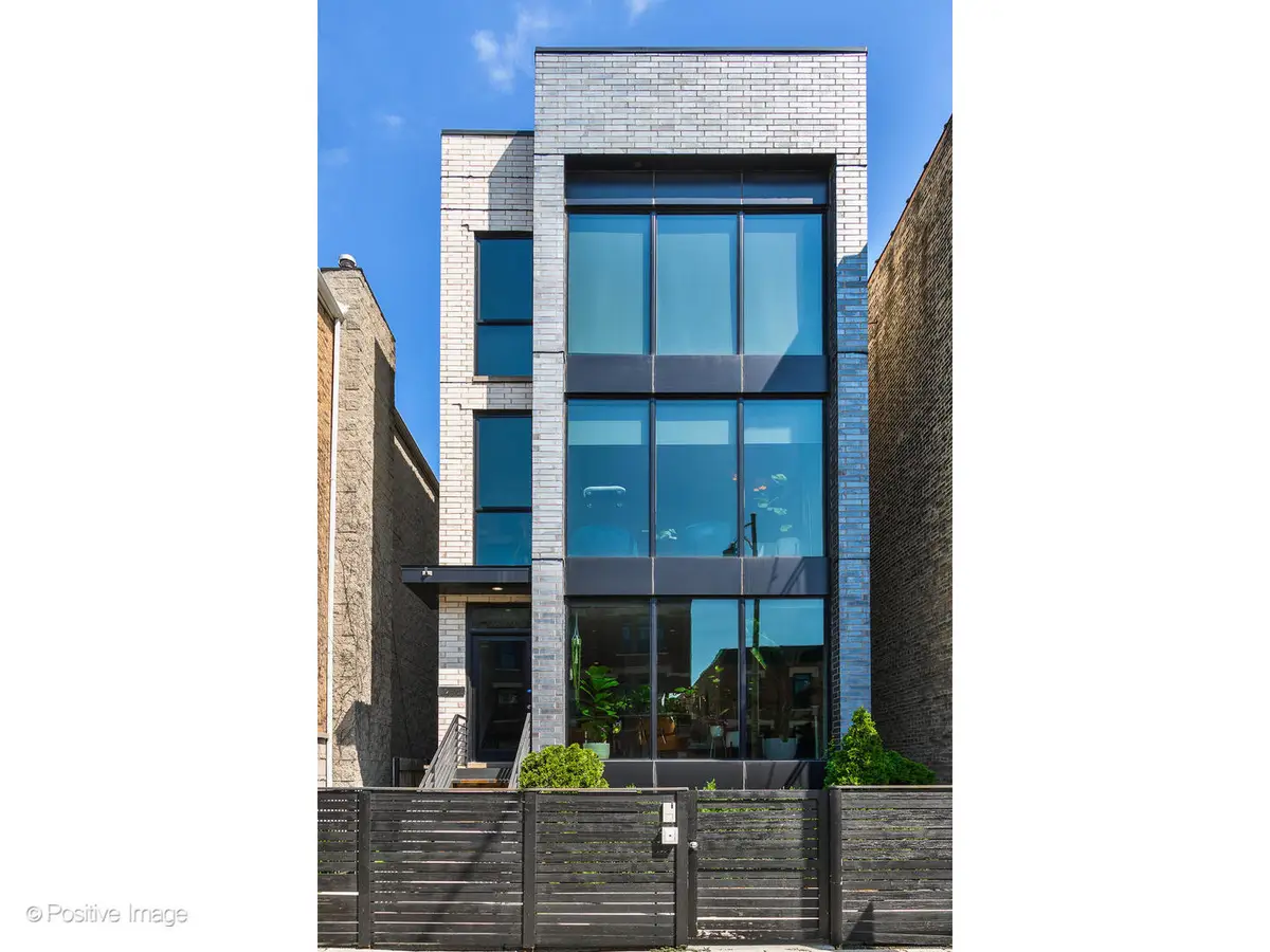 1752 W Augusta Boulevard #1, Chicago, IL 60622 - #1