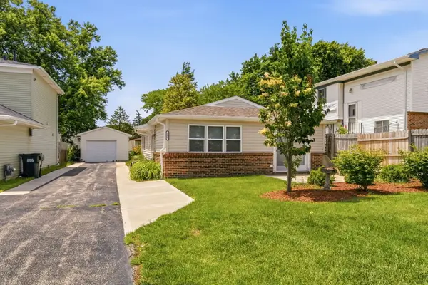 225 Mill Stream Drive, Bolingbrook, IL 60440