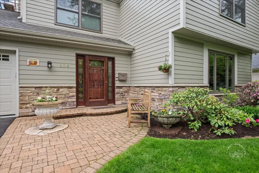 924 Royal Blackheath Court, Naperville, IL 60563 - #3