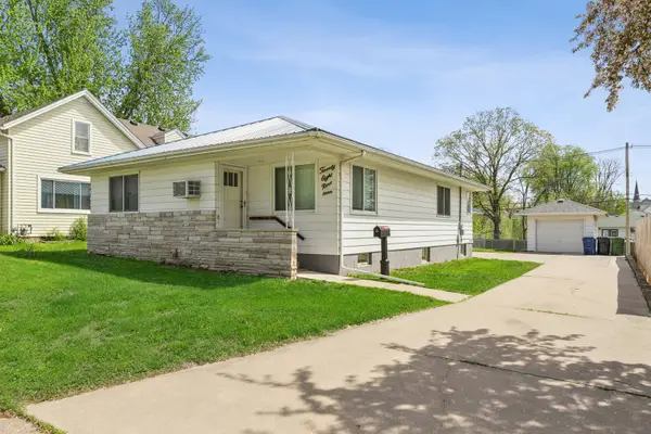 2819 N 3rd Street, Clinton, IA 52732