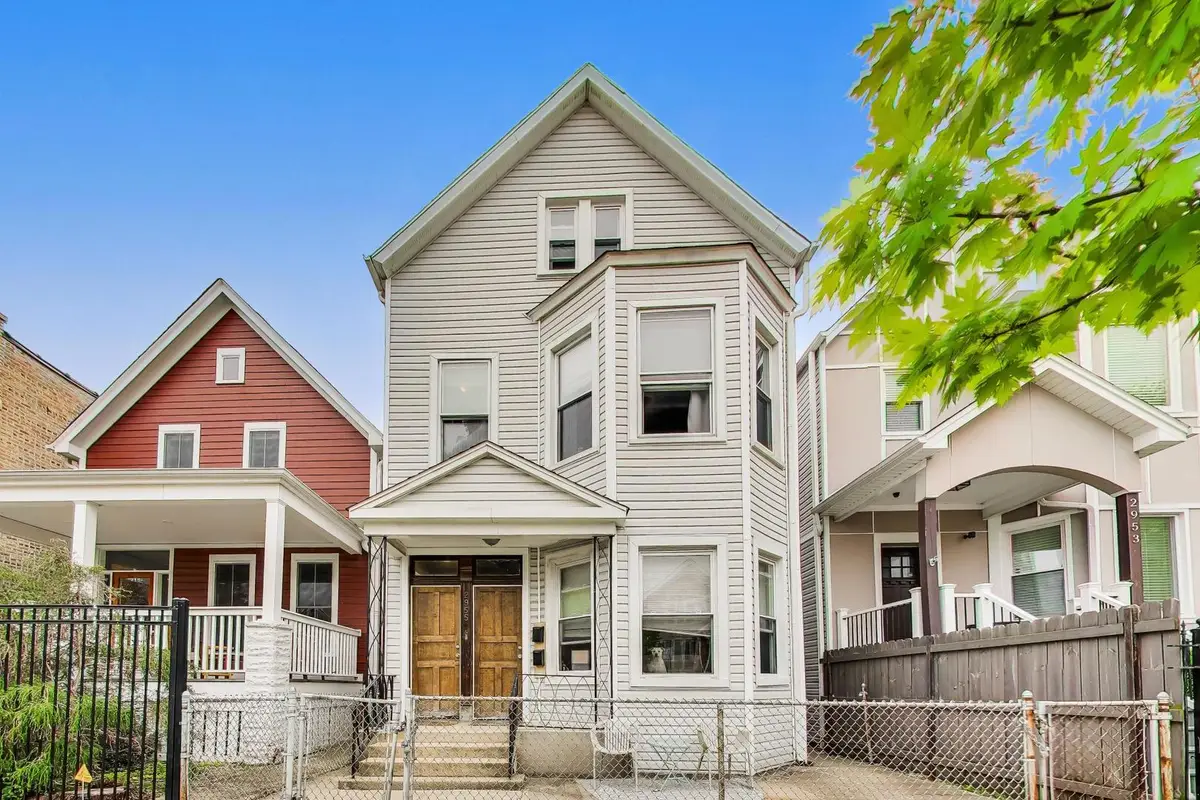 2955 N Gresham Avenue, Chicago, IL 60618 - #1