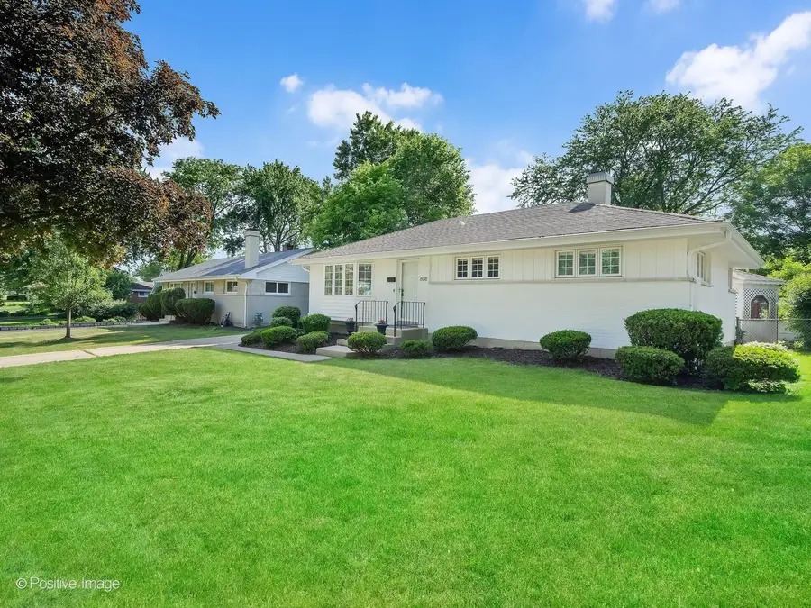 808 Delles Road, Wheaton, IL 60189 - #2