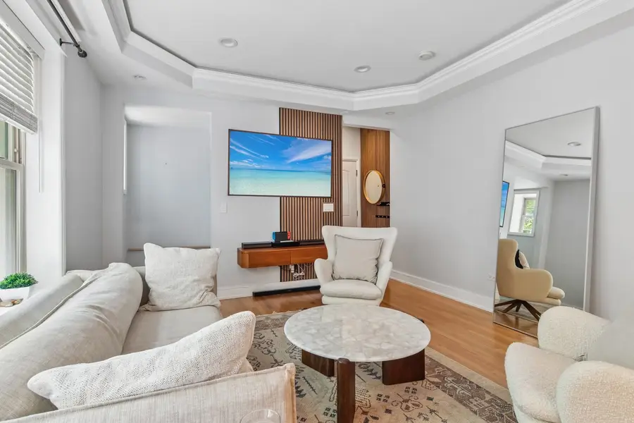 2656 W Gunnison Street #1, Chicago, IL 60625 - #3