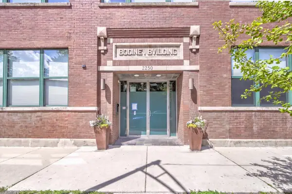 2250 W Ohio Street #209, Chicago, IL 60612