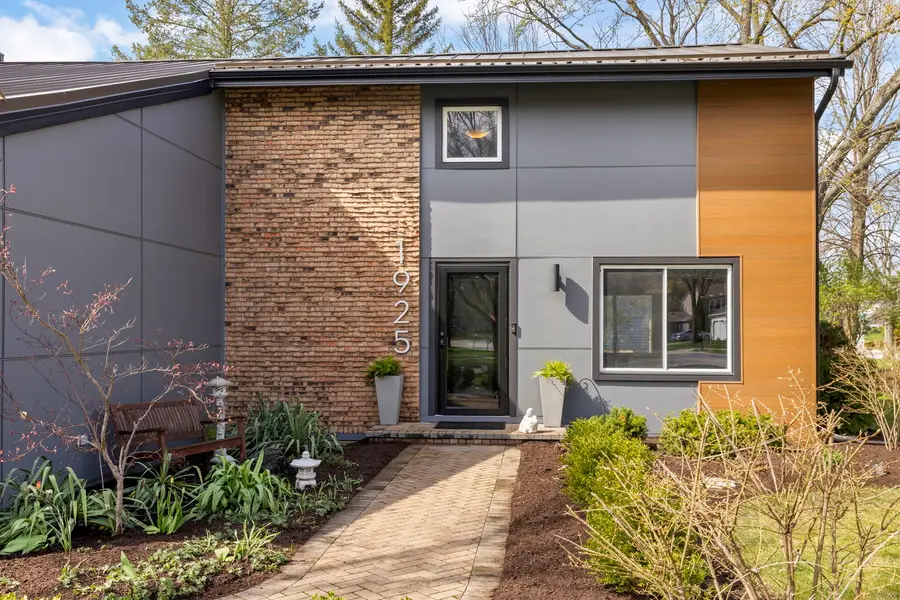 1925 Coach Drive, Naperville, IL 60565 - #2
