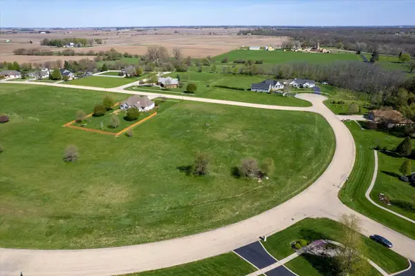 1040 Prairie View Drive, Somonauk, IL 60552