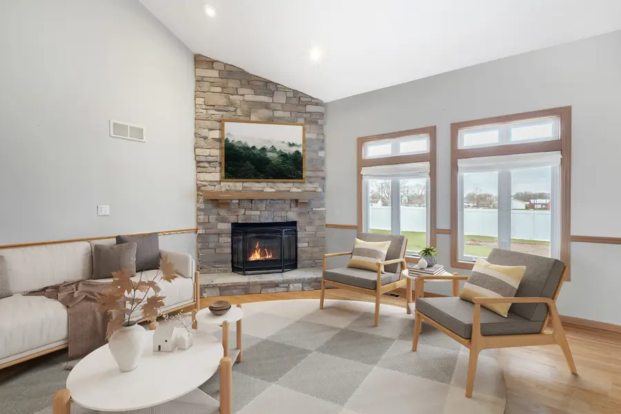 125 N Hamilton Drive, Grant Park, IL 60940 - #3