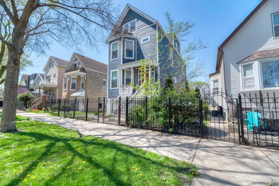 2838 N Hamlin Avenue, Chicago, IL 60618 - #3