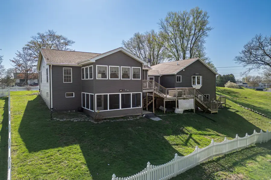 1 Irvine, Galena, IL 61036 - #3