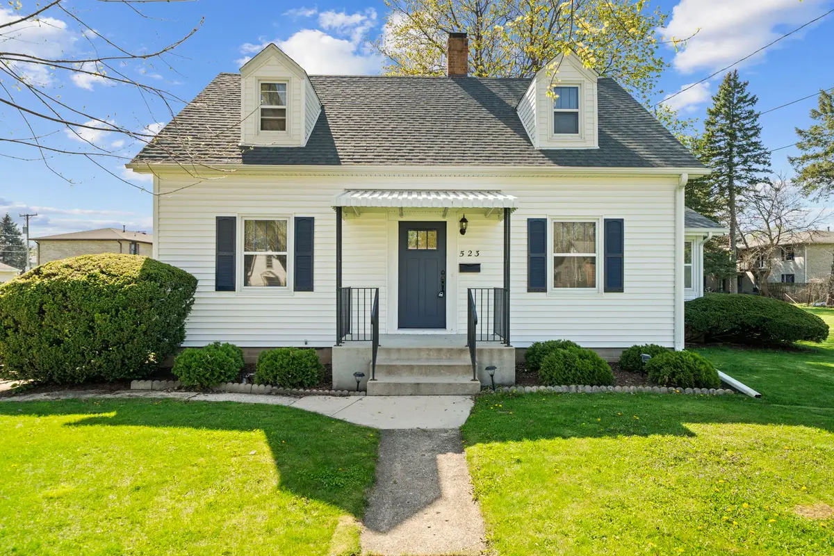 523 W Harrison Street, Belvidere, IL 61008 - #1