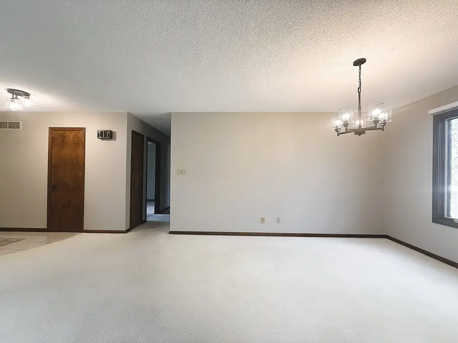 300 Fieldstone Lane, Dixon, IL 61021 - #3