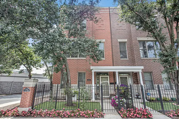 4012 N Clark Street, Chicago, IL 60613