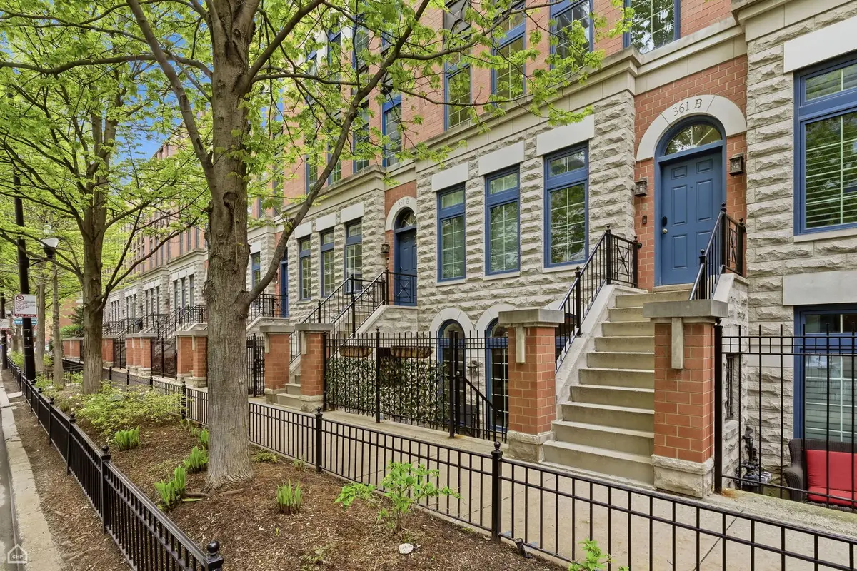 361 W Superior Street #B, Chicago, IL 60654 - #1