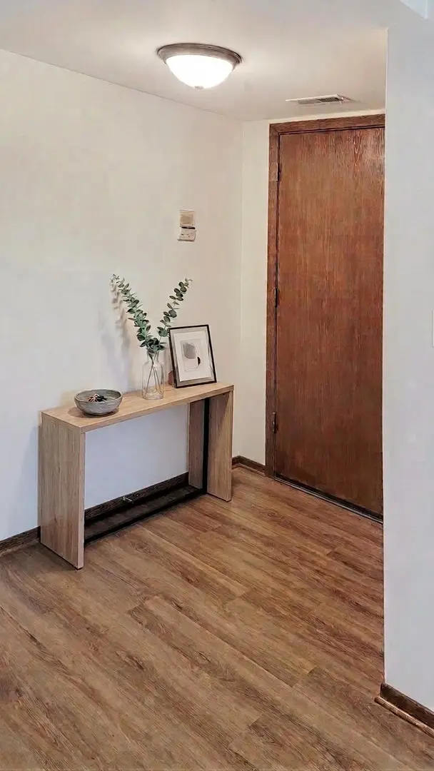 207 Uteg Street #201, Crystal Lake, IL 60014 - #2