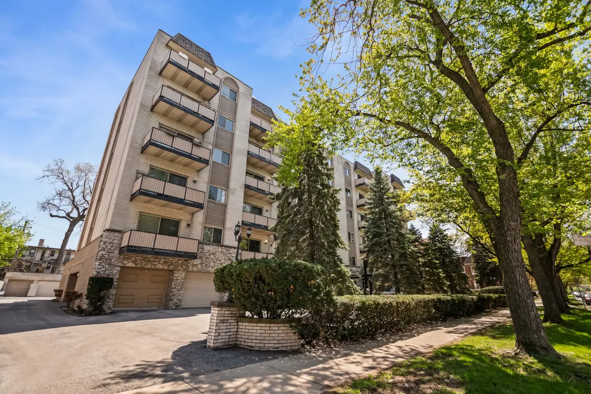 4125 N Keystone Avenue #202, Chicago, IL 60641 - #1