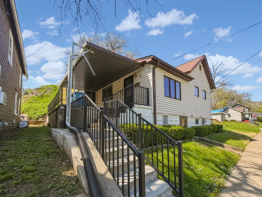 201 Diagonal Street, Savanna, IL 61074 - #2
