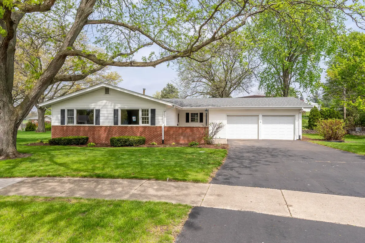 8 Candlewick Court, North Aurora, IL 60542 - #1