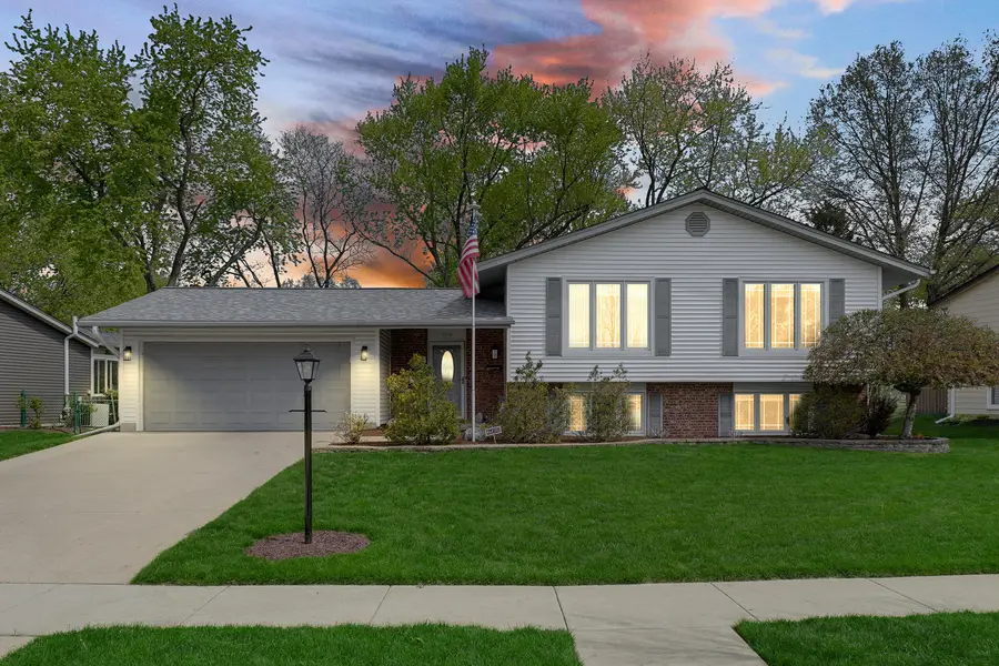 920 Harrison Lane, Hoffman Estates, IL 60192 - #2